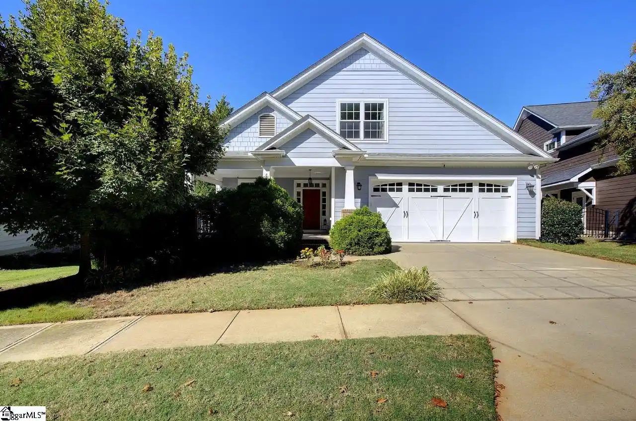 Photo 2 of Single family home for sale at 8 Palladio Dr, Greenville, SC 29617 | MLS# 1606222 | Listing updated on 2026-10-27