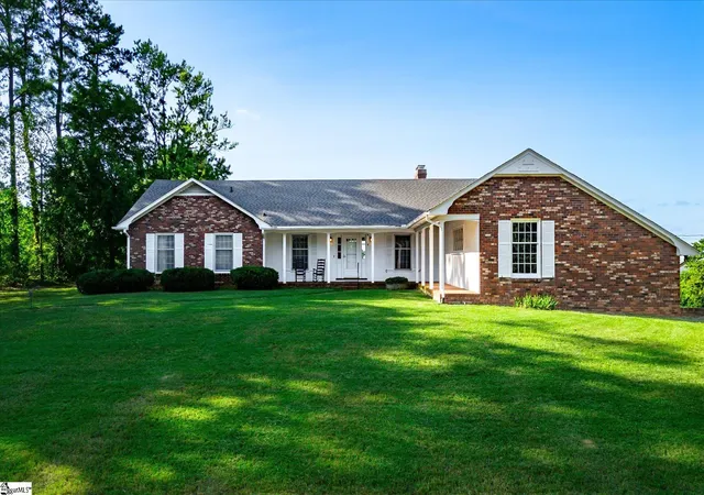 Photo 2 of Single family home for sale at 609 Pelham Rd, Greenville, SC 29615 | MLS# 1603537 | Listing updated on 2026-09-11