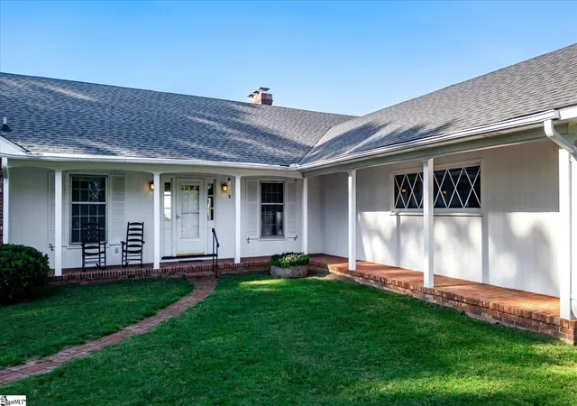 Photo 4 of Single family home for sale at 609 Pelham Rd, Greenville, SC 29615 | MLS# 1603537 | Listing updated on 2026-09-11