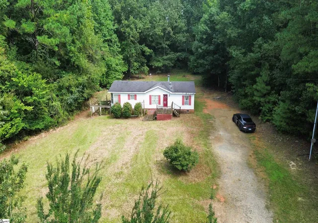 Photo 1 of Manufactured home for sale at 604 Bar B Villa Rd, Clinton, SC 29325 | MLS# 1604308 | Listing updated on 2026-09-21