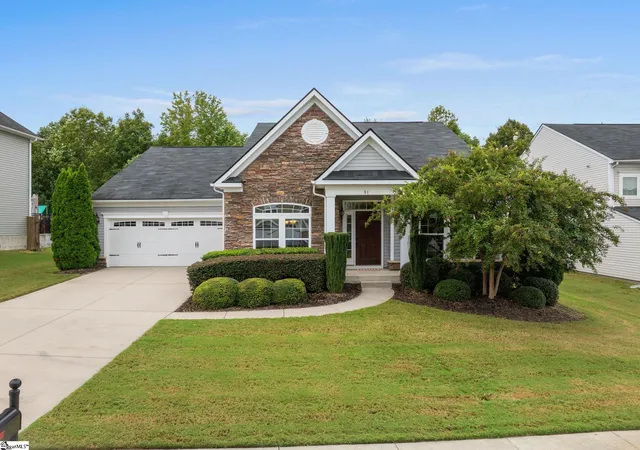 Photo 2 of Single family home for sale at 51 Barlow Ct, Simpsonville, SC 29681 | MLS# 1604932 | Listing updated on 2026-09-25