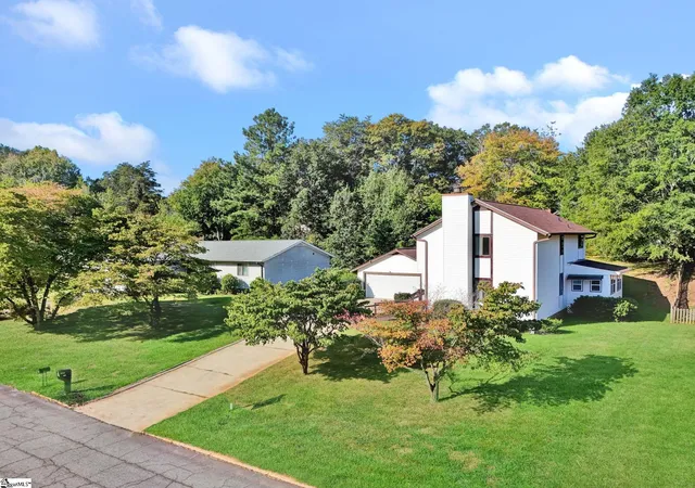 Photo 1 of Single family home for sale at 1105 Charter Oak Dr, Taylors, SC 29687 | MLS# 1603340 | Listing updated on 2026-09-09