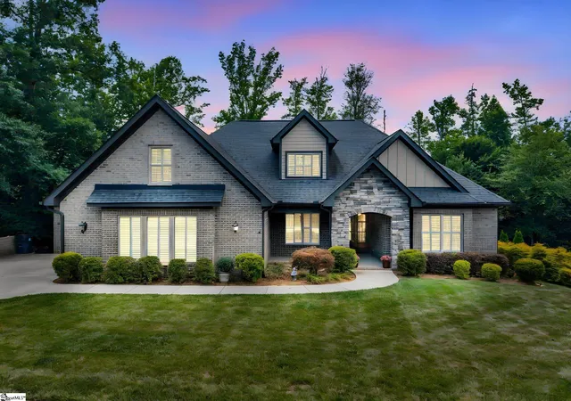 Photo 1 of Single family home for sale at 4 Colonel Storrs Ct, Greer, SC 29650 | MLS# 1606312 | Listing updated on 2026-10-19