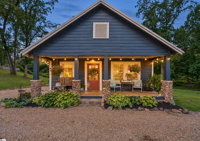 Photo 1 of Single family home for sale at 207 Blockhouse Rd, Landrum, SC 29356 | MLS# 1603724 | Listing updated on 2026-09-14