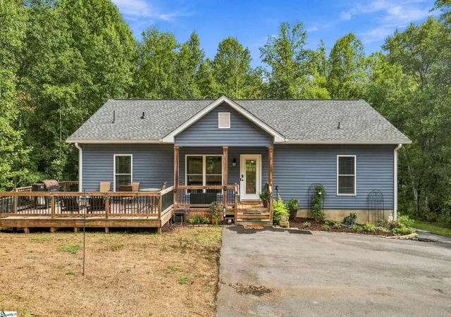 Photo 1 of Single family home for sale at 105 Forestville Rd, Travelers Rest, SC 29690 | MLS# 1604815 | Listing updated on 2026-10-27