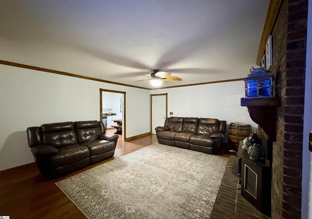 Photo 4 of Single family home for sale at 5 Mcgill Rd, Taylors, SC 29687 | MLS# 1603634 | Listing updated on 2026-09-11