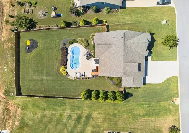 Photo 3 of Single family home for sale at 201 Ridgefield Ln, Greer, SC 29651 | MLS# 1603562 | Listing updated on 2026-09-12