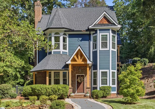 Photo 1 of Single family home for sale at 102 Lockwood Ave, Greenville, SC 29607 | MLS# 1606228 | Listing updated on 2026-10-14