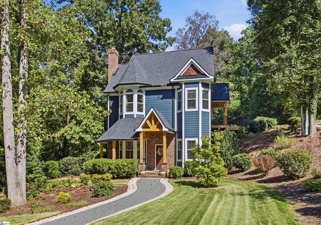 Photo 2 of Single family home for sale at 102 Lockwood Ave, Greenville, SC 29607 | MLS# 1606228 | Listing updated on 2026-10-14