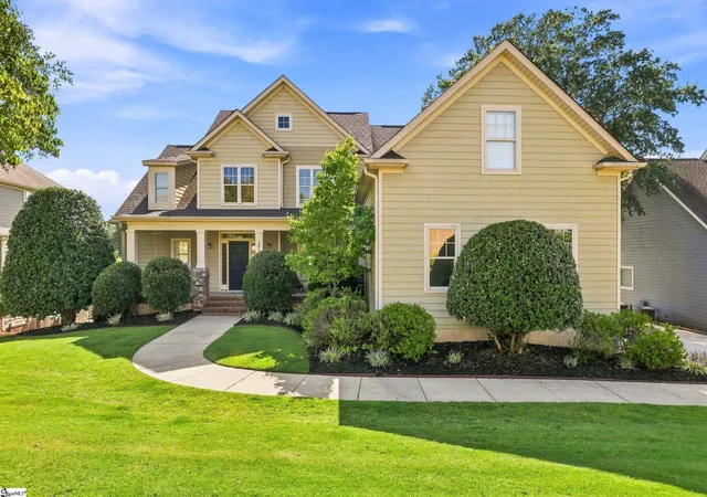 Photo 1 of Single family home for sale at 201 Castle Crk Dr, Greer, SC 29651 | MLS# 1602891 | Listing updated on 2026-09-04