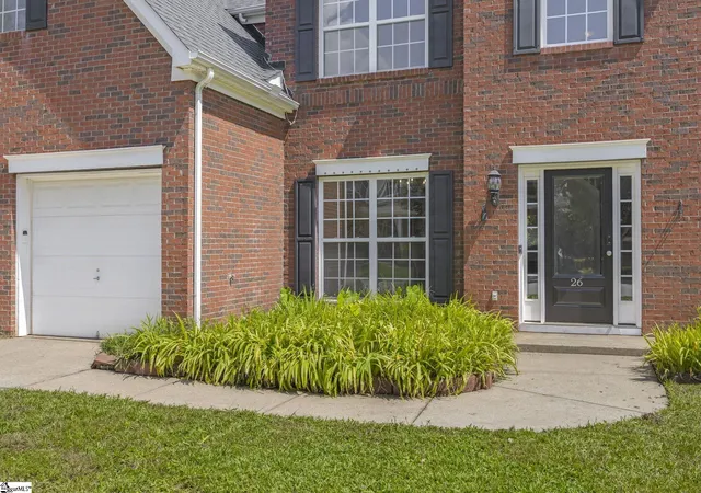 Photo 4 of Single family home for sale at 26 Springleaf Ct, Simpsonville, SC 29681 | MLS# 1603339 | Listing updated on 2026-09-09