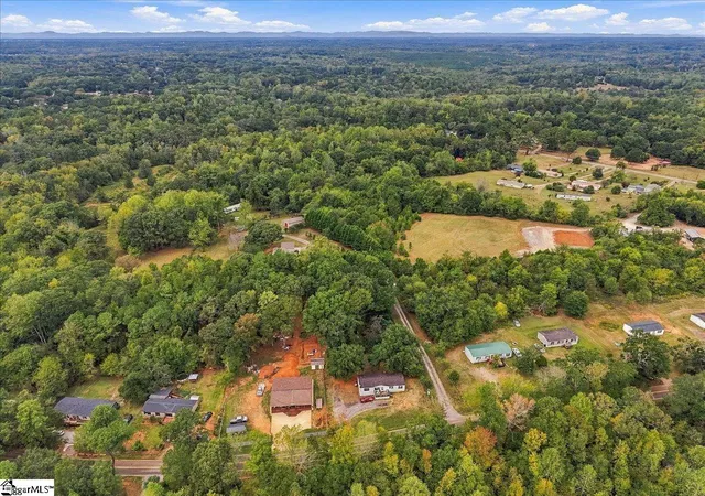 Photo 2 of House for sale at 2541 Belhaven Rd, Anderson, SC 29621 | MLS# 1606449 | Listing updated on 2026-10-12
