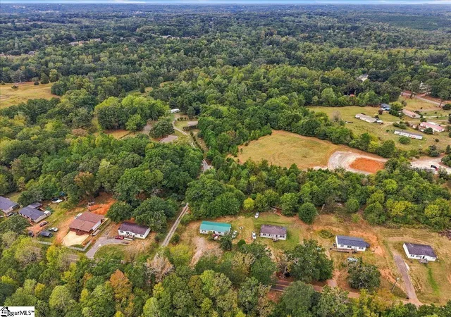 Photo 3 of House for sale at 2541 Belhaven Rd, Anderson, SC 29621 | MLS# 1606449 | Listing updated on 2026-10-12