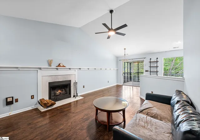 Photo 2 of Single family home for sale at 503 Twin Fls Dr, Simpsonville, SC 29680 | MLS# 1603327 | Listing updated on 2026-09-10
