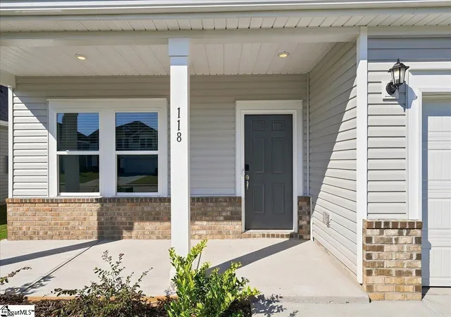 Photo 3 of Single family home for sale at 118 Gibbon Wy, Gray Court, SC 29645 | MLS# 1597765 | Listing updated on 2026-09-10