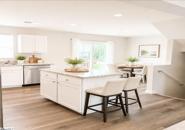 Photo 4 of Townhouse for sale at 31 Verdant Leaf Way, Greenville, SC 29617 | MLS# 1602809 | Listing updated on 2026-09-08