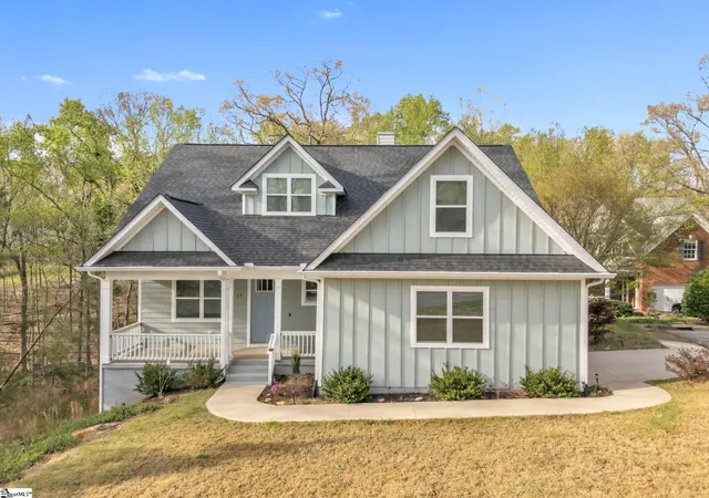 Photo 2 of Single family home for sale at 17 Beechridge Wy, Greenville, SC 29607 | MLS# 1587698 | Listing updated on 2026-09-14