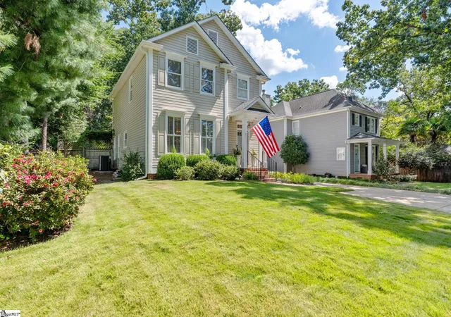 Photo 3 of Single family home for sale at 111 Fuller St, Greenville, SC 29605 | MLS# 1604140 | Listing updated on 2026-09-23