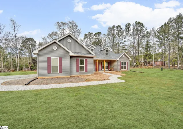 Photo 3 of Single family home for sale at 364 S Church St, Cross Hill, SC 29332 | MLS# 1596685 | Listing updated on 2026-09-15