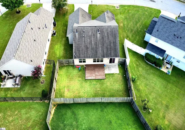 Photo 2 of Single family home for sale at 231 Garfield Ln, Simpsonville, SC 29681 | MLS# 1603075 | Listing updated on 2026-09-05