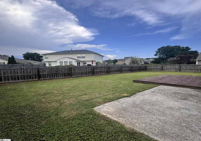 Photo 3 of Single family home for sale at 231 Garfield Ln, Simpsonville, SC 29681 | MLS# 1603075 | Listing updated on 2026-09-05