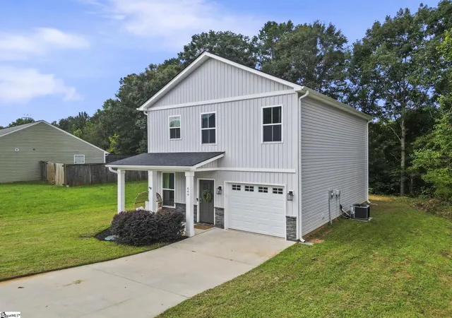 Photo 2 of Single family home for sale at 649 Duncan Sta Dr, Duncan, SC 29334 | MLS# 1604048 | Listing updated on 2026-09-17