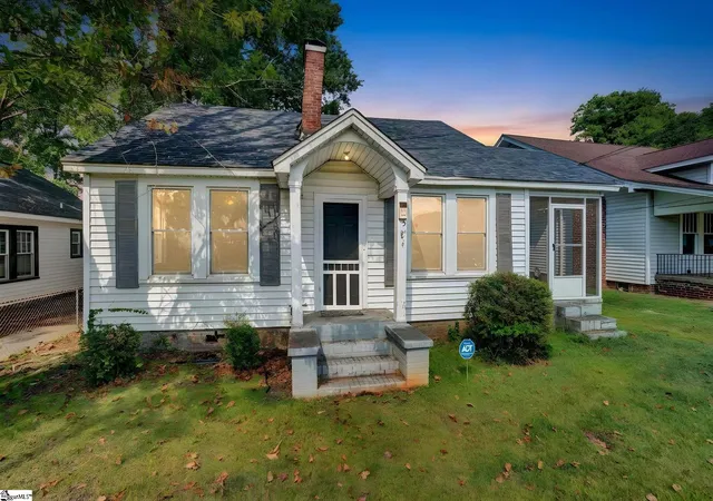 Photo 1 of Single family home for sale at 526 Perry Ave, Greenville, SC 29611 | MLS# 1603868 | Listing updated on 2026-10-16