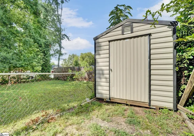 Photo 2 of Single family home for sale at 526 Perry Ave, Greenville, SC 29611 | MLS# 1603868 | Listing updated on 2026-10-16