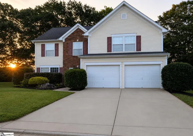 Photo 3 of Single family home for sale at 807 Terrace Creek Dr, Duncan, SC 29334 | MLS# 1598097 | Listing updated on 2026-09-19