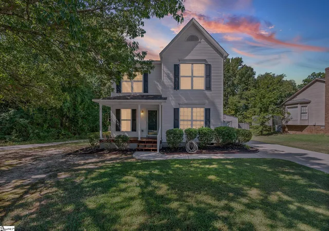 Photo 2 of Sale Pending at 203 Curl Crk Rd, Greenwood, SC 29649 | MLS# 1604530 | Listing updated on 2026-09-29