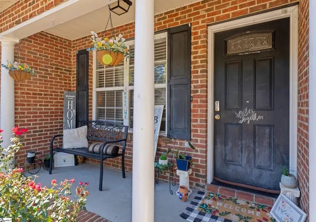 Photo 3 of Single family home for sale at 831 N Gray Beaver Ct, Moore, SC 29369 | MLS# 1606549 | Listing updated on 2026-10-14