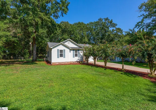 Photo 1 of Single family home for sale at 109 E St, Williamston, SC 29697 | MLS# 1601832 | Listing updated on 2026-09-13