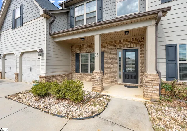 Photo 2 of Single family home for sale at 16 Verdana Ct, Simpsonville, SC 29680 | MLS# 1603232 | Listing updated on 2026-09-08