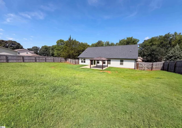Photo 4 of Single family home for sale at 155 Eagle Ridge Dr, Chesnee, SC 29323 | MLS# 1603405 | Listing updated on 2026-09-14