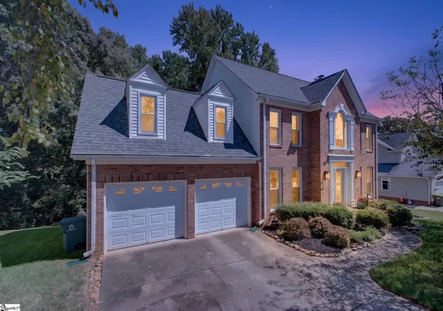 Photo 1 of Single family home for sale at 18 Middlecreek Way, Greenville, SC 29607 | MLS# 1604646 | Listing updated on 2026-09-30