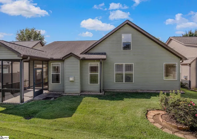 Photo 2 of Single family home for sale at 6 Dolerite Dr, Taylors, SC 29687 | MLS# 1605085 | Listing updated on 2026-10-23