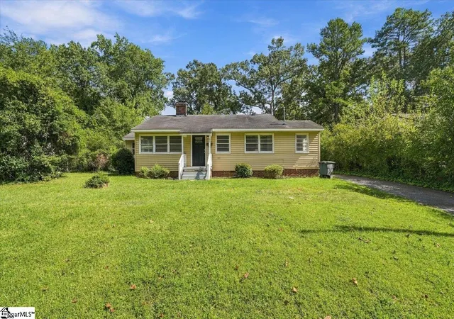 Photo 1 of Single family home for sale at 101 Arlo Ct, Spartanburg, SC 29306 | MLS# 1603874 | Listing updated on 2026-10-02