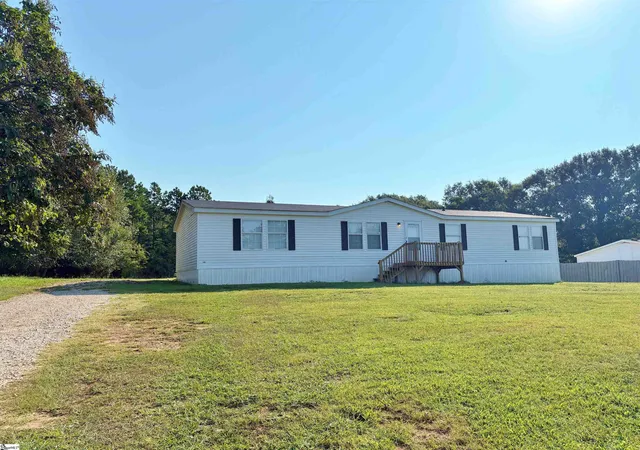 Photo 2 of Manufactured home for sale at 9 Sarah Ct, Simpsonville, SC 29680 | MLS# 1603067 | Listing updated on 2026-09-13