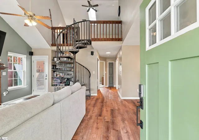 Photo 3 of Single family home for sale at 2 Pecan Grv Ct, Travelers Rest, SC 29690 | MLS# 1604589 | Listing updated on 2026-10-19