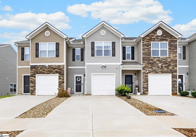 Photo 1 of Townhouse for sale at 211 Sunriff Ct, Greer, SC 29651 | MLS# 1604895 | Listing updated on 2026-09-25