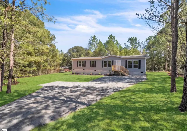 Photo 1 of Manufactured home for sale at 1100 Cherokee Cir, Anderson, SC 29625 | MLS# 1606218 | Listing updated on 2026-10-16