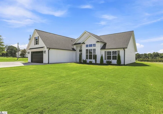 Photo 3 of Single family home for sale at 805 Hvn Grey Dr, Lyman, SC 29365 | MLS# 1603508 | Listing updated on 2026-09-10