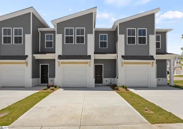 Photo 2 of Townhouse for sale at 102 Derwent Trl, Greenville, SC 29605 | MLS# 1603073 | Listing updated on 2026-09-14