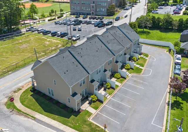 Photo 3 of Townhouse for sale at 284 E Hayne St, Woodruff, SC 29388 | MLS# 1604507 | Listing updated on 2026-09-23