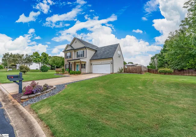 Photo 3 of Sale Pending at 759 Golden Tanager Ct, Greer, SC 29651 | MLS# 1604791 | Listing updated on 2026-10-03