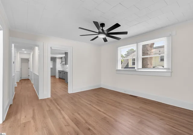 Photo 3 of Single family home for sale at 514 Academy St, Laurens, SC 29360 | MLS# 1600676 | Listing updated on 2026-09-15