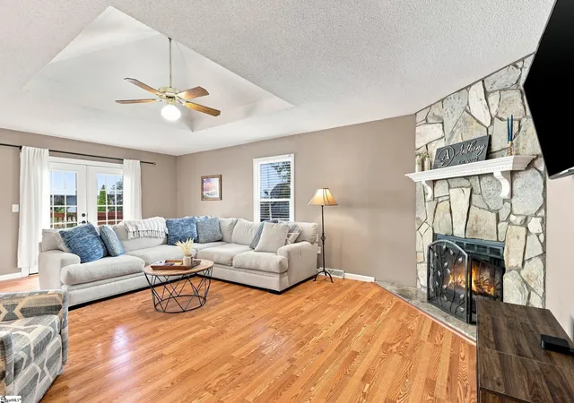 Photo 3 of Single family home for sale at 110 Tollgate Ct, Simpsonville, SC 29681 | MLS# 1602293 | Listing updated on 2026-09-26