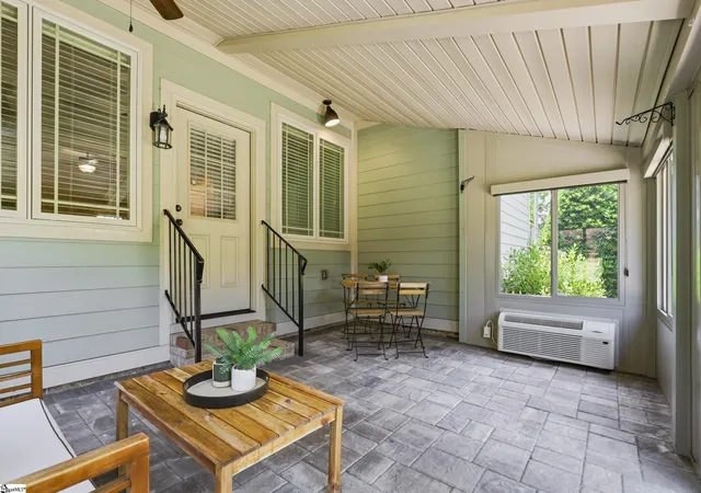 Photo 3 of Single family home for sale at 150 Stone Cottage Dr, Anderson, SC 29621 | MLS# 1602561 | Listing updated on 2026-09-17