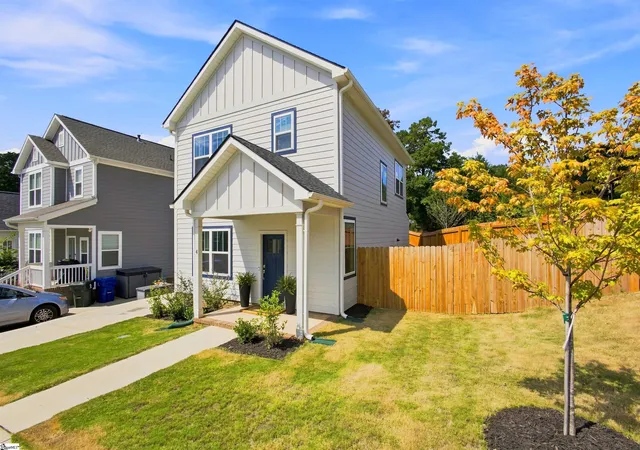 Photo 1 of Single family home for sale at 4 Adam Walker Dr, Greenville, SC 29607 | MLS# 1602738 | Listing updated on 2026-09-03