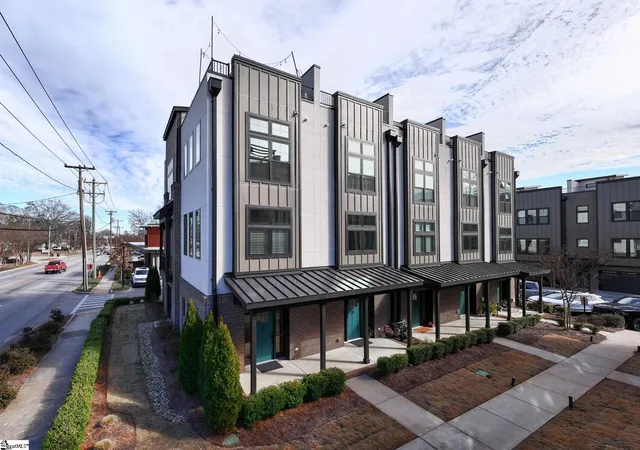 Townhouse for sale at 121 W Stone Ave #7, Greenville, SC 29609 | MLS# 1600989